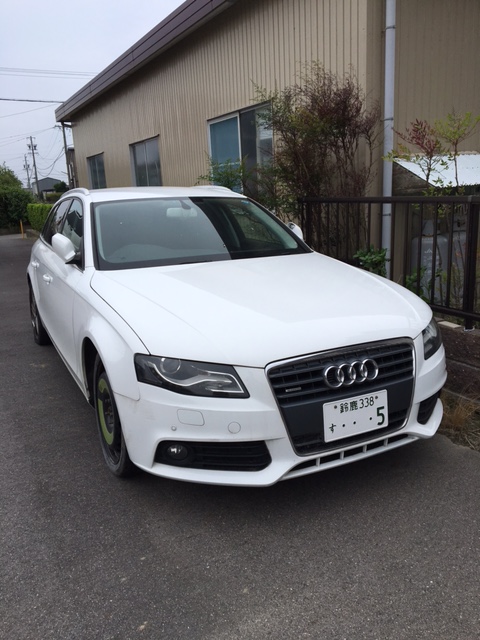 アウディ　Ａ４　２．０Ｔ